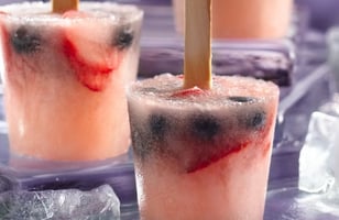 Photo Recette Bâtonnets Glacés aux Baies et à la Sangria Blanche