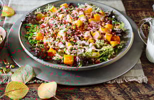 Photo Recette Salade aux Légumes-feuilles aux Lentilles et à la Courge D’hiver Rôtie