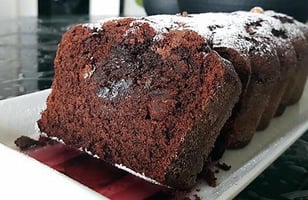 Photo Recette Cake Moelleux au Chocolat et Noisettes Entières Fourré au Nutella Chaud