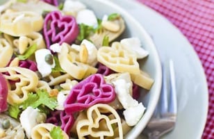 Photo Recette Salade de Pâtes en Forme de Coeur à la Feta et Pignons de Pin