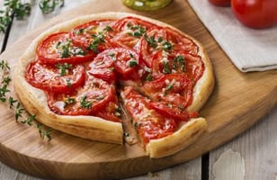 Photo Recette TARTE À LA MOUTARDE AUX TOMATES