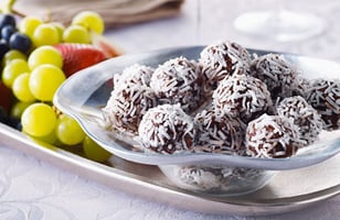Photo Recette TRUFFES AU CHOCOLAT, AUX DATTES ET AU RIZ