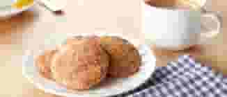 BISCUITS À LA CANNELLE AVEC LA PÂTE À BISCUITS AUX POSSIBILITÉS INFINIES BECEL